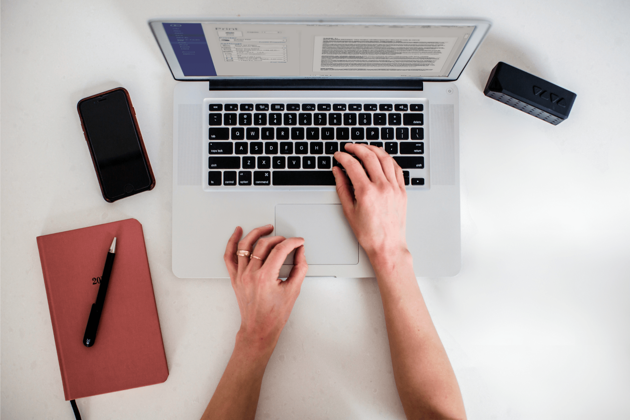 Learning_Typing_in_Employee_Typing_Courses_at_Pitman_Training